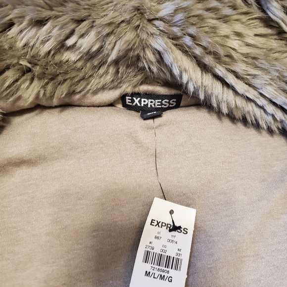 Fur vest - Picture 2 of 4